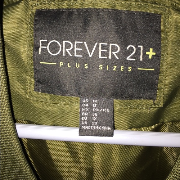 Plus size women’s satin bomber jacket - Picture 2 of 4